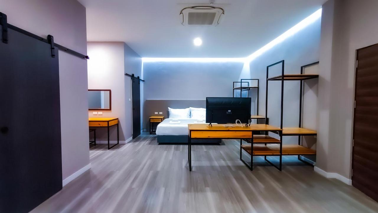 The Riva Vientiane Hotel Exterior photo