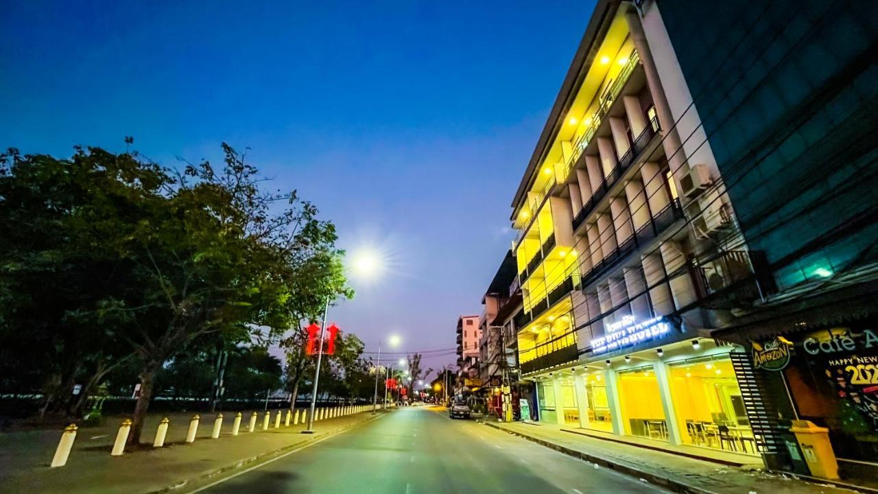 The Riva Vientiane Hotel Exterior photo