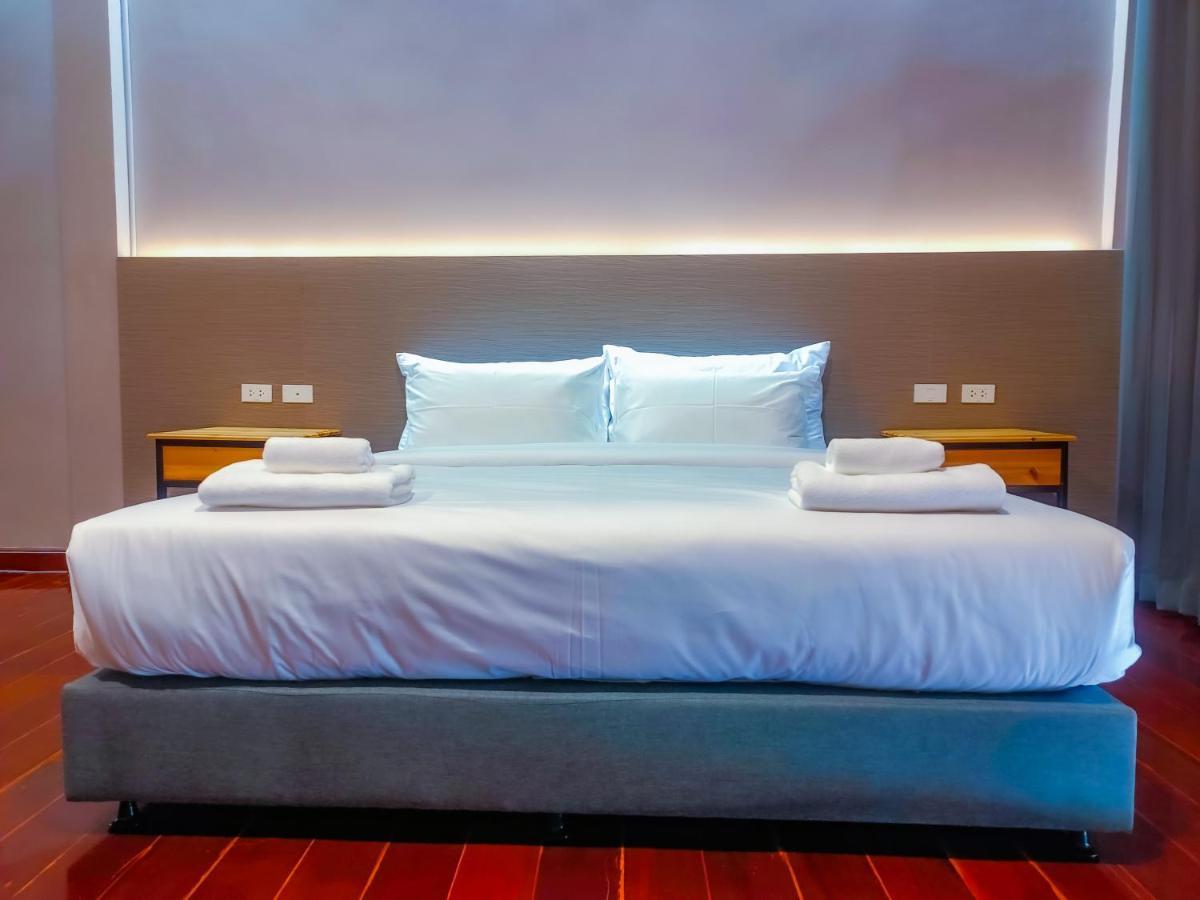 The Riva Vientiane Hotel Exterior photo
