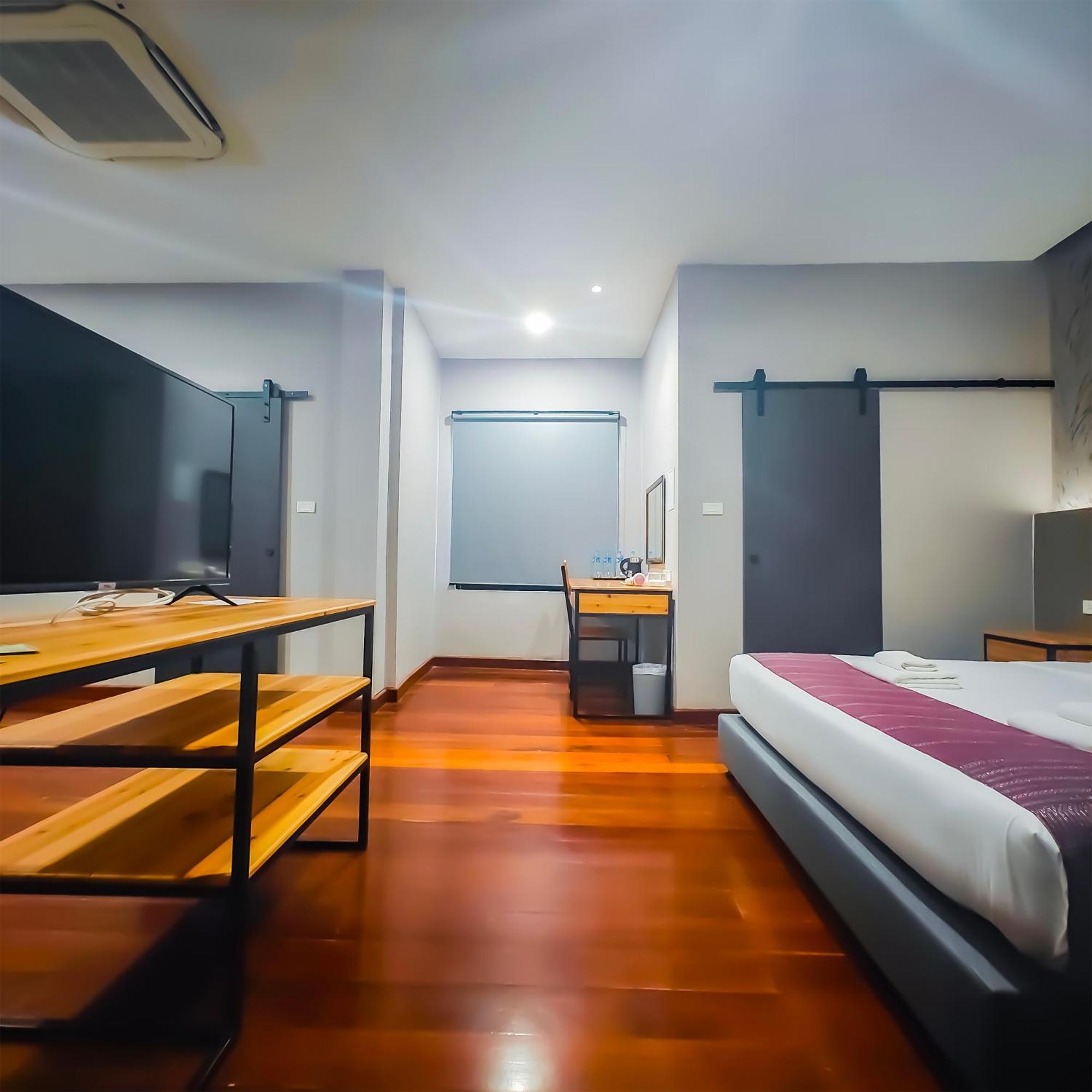 The Riva Vientiane Hotel Exterior photo
