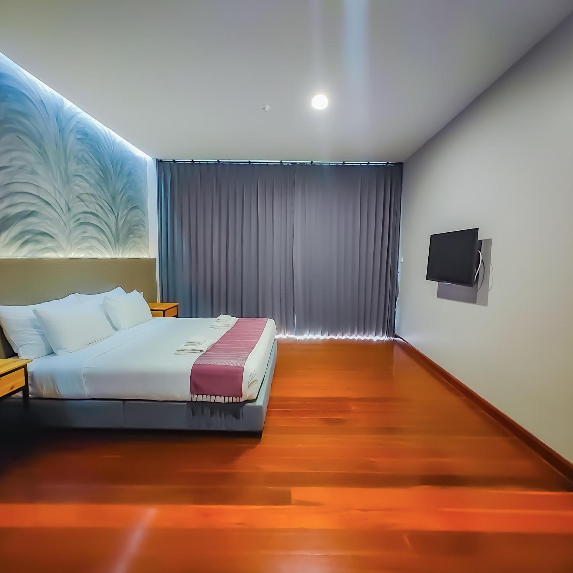 The Riva Vientiane Hotel Exterior photo